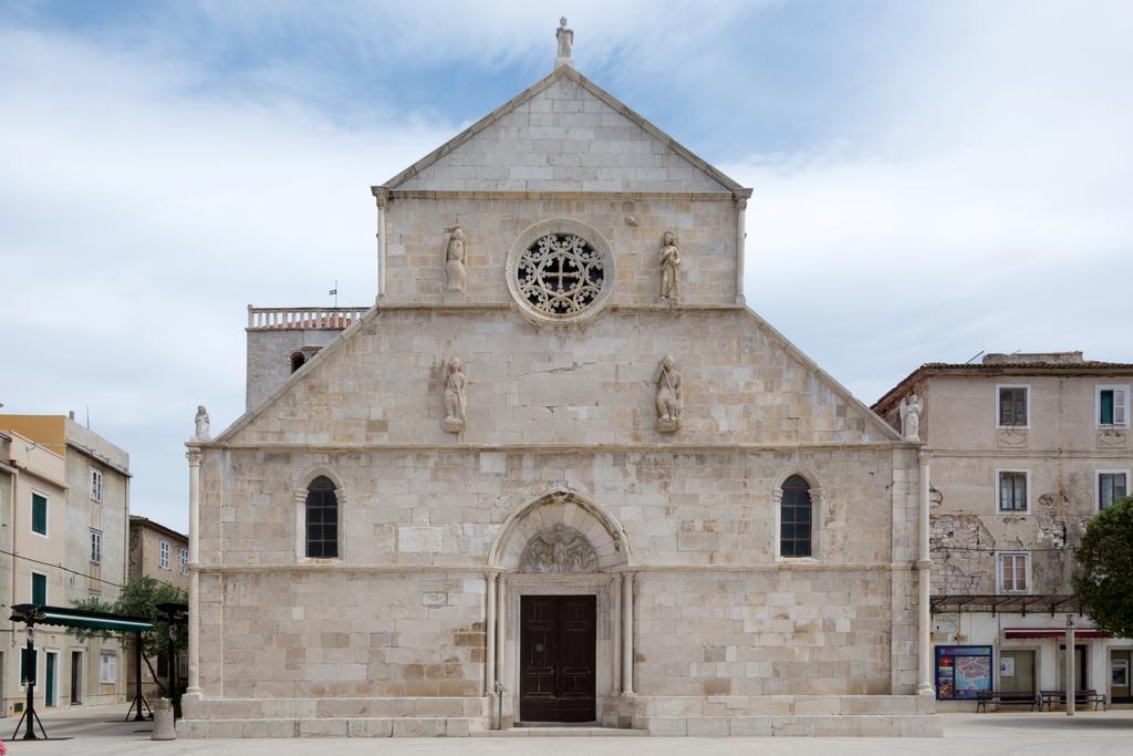 Apartments Verica Pag Town Exterior photo
